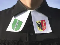 Beffchen mit Kantonswappen — Werbebild Pfarrsolidaritätsfonds