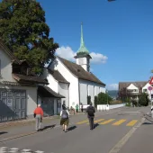 Kirche Wollishofen – Vor dem Eröffnungsgottesdienst (Werner Näf)