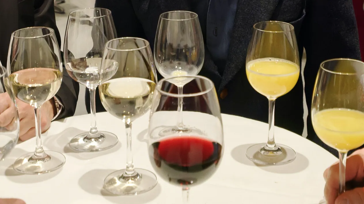 Weingläser (Foto: Christoph Knoch) Weingläser (Foto: Christoph Knoch)