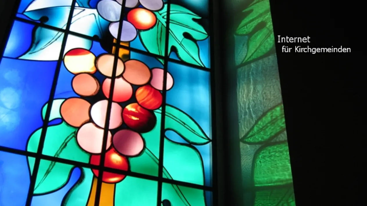 kirchenweb.ch - Zukunft mit Tradition (Foto: Werner Näf) kirchenweb.ch - Zukunft mit Tradition: kirchenweb.ch hilft den Kirchgemeinden, Ihren Auftrag besser wahr zu nehmen. kirchenweb.ch spart Zeit und setzt damit für Wichtigeres frei. (Foto: Werner Näf)